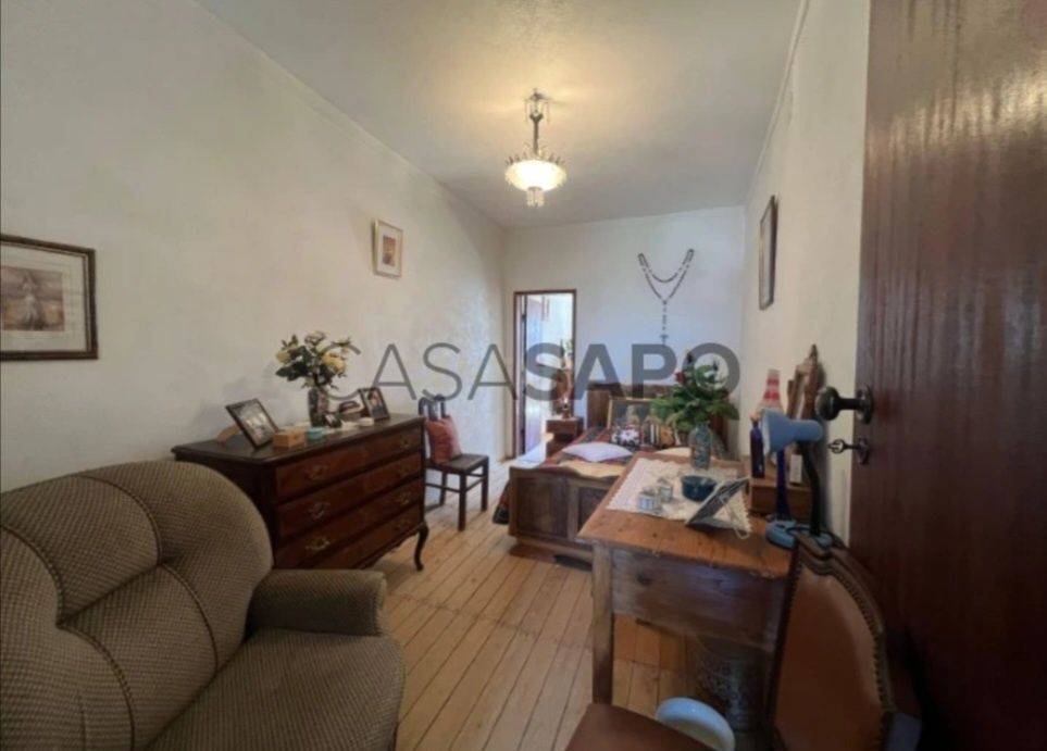 Moradia geminada típicamente alentejana  com 100m²  centro de Monforte