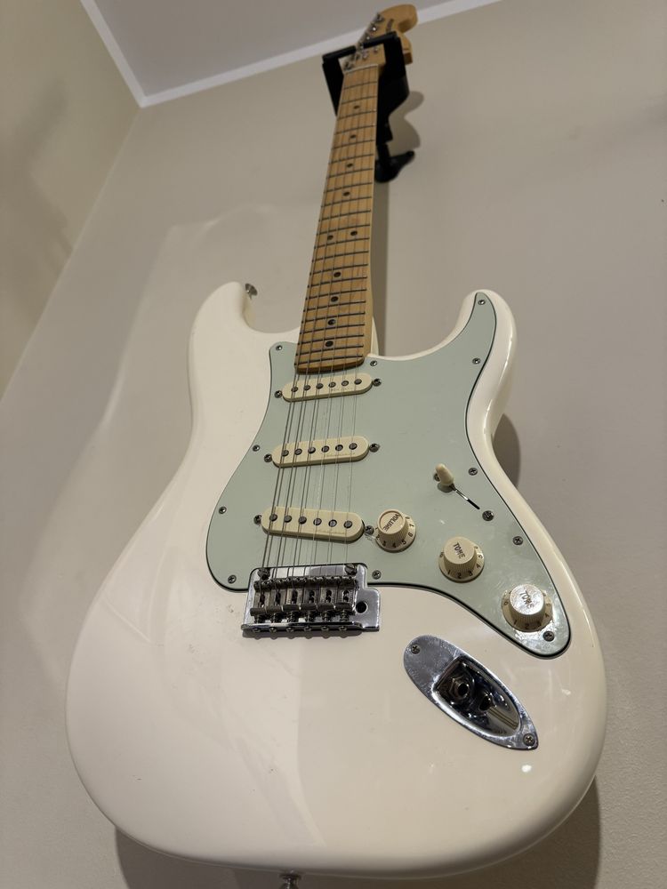 Fender Deluxe Roadhouse Stratocaster Noiseless 2016 z kolekcji Luxona