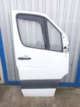 Передня права дверка двері Mercedes Sprinter w906 VW Crafter