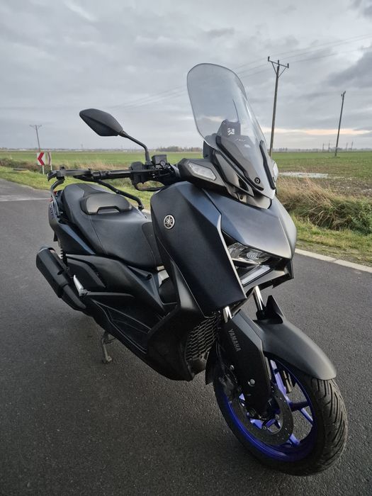 Yamaha xmax 300 najnowszy model transport