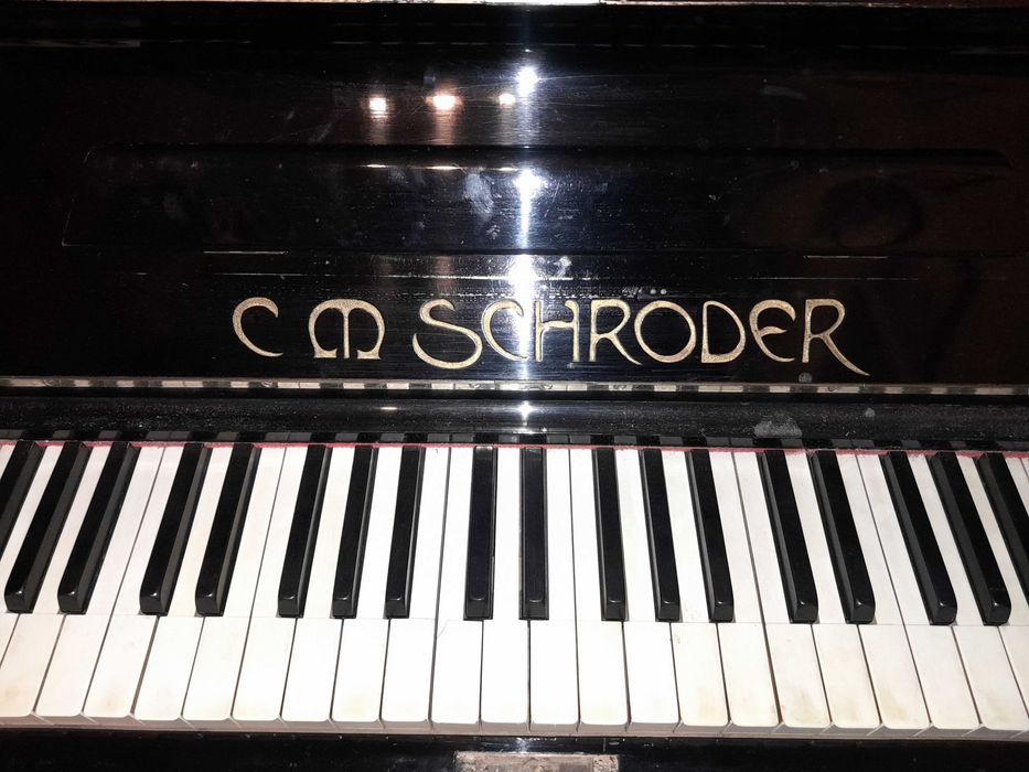 Pianino Schröder 114 lat