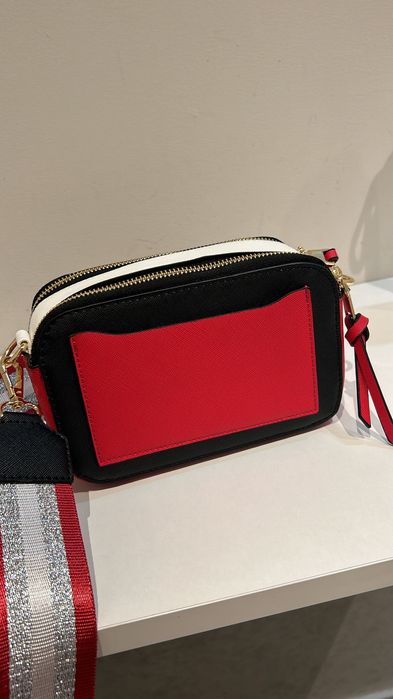 Mala da lacoste em ótimo estado