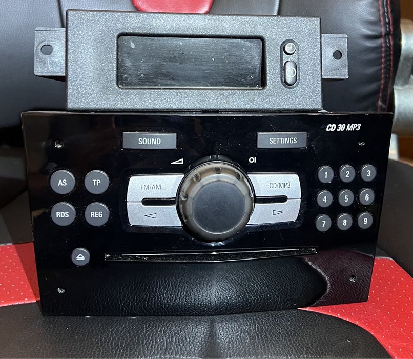 Rádio Opel Corsa D CD30 MP3 com display lcd (funcional)