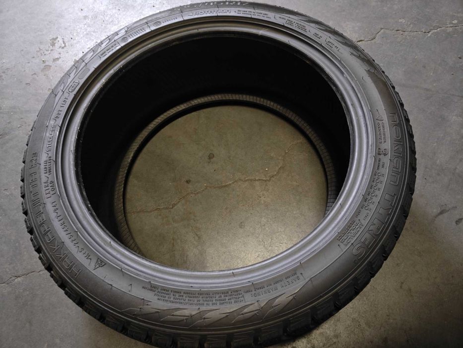 Зимові шини R17 225/45 Nokian Hakkapeliitta R3 преміум клас