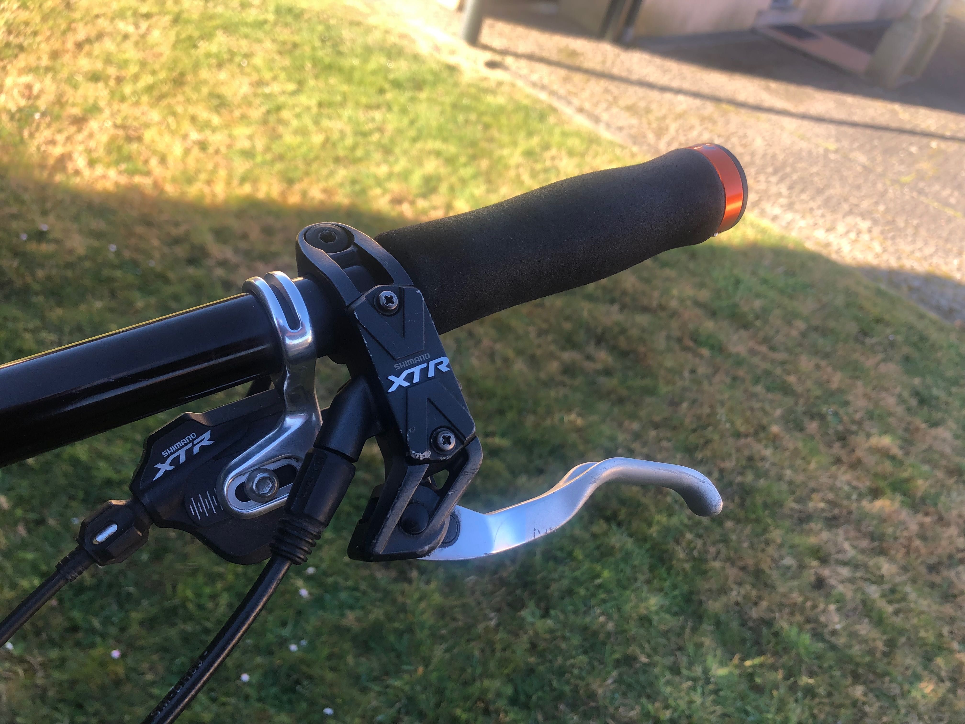 Troco por iPhone 15 ou 16 bicicleta ktm em carbono