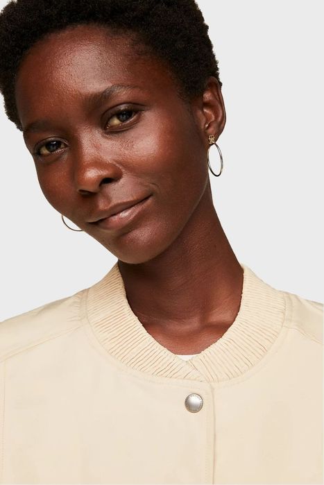 Жіночий бежевий бомбер CLEAN PADDED BOMBER
Tommy Hilfiger WW0WW40474