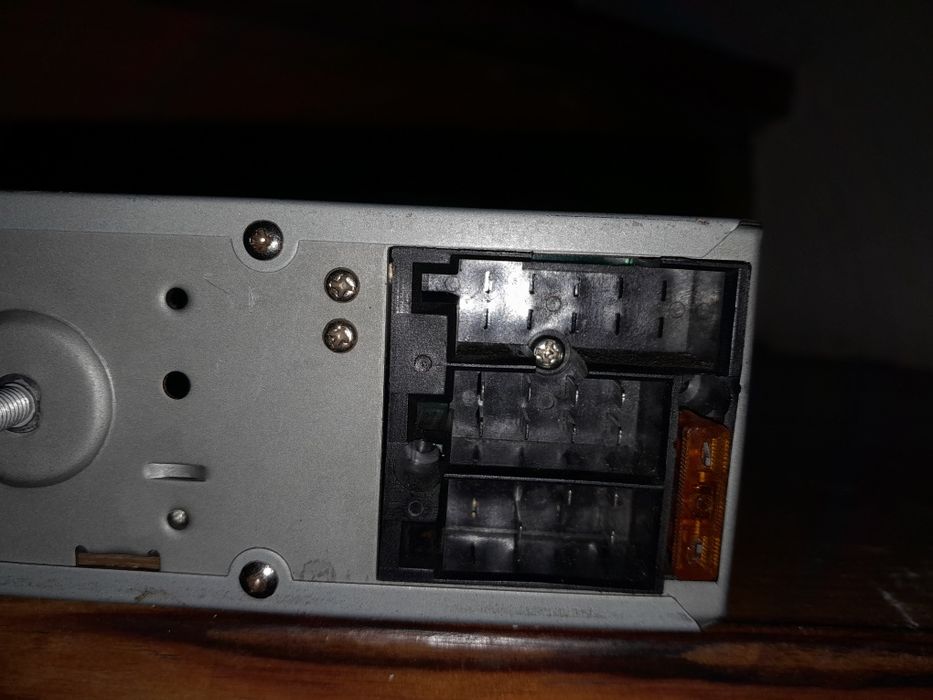 [PEÇAS] Auto-Rádio Grundig Challenge 300