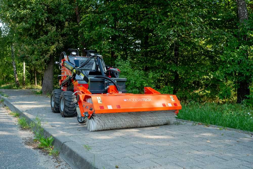 SKITER - mini ładowarka skidsteer NOWA PRODUCENT z osprzętem