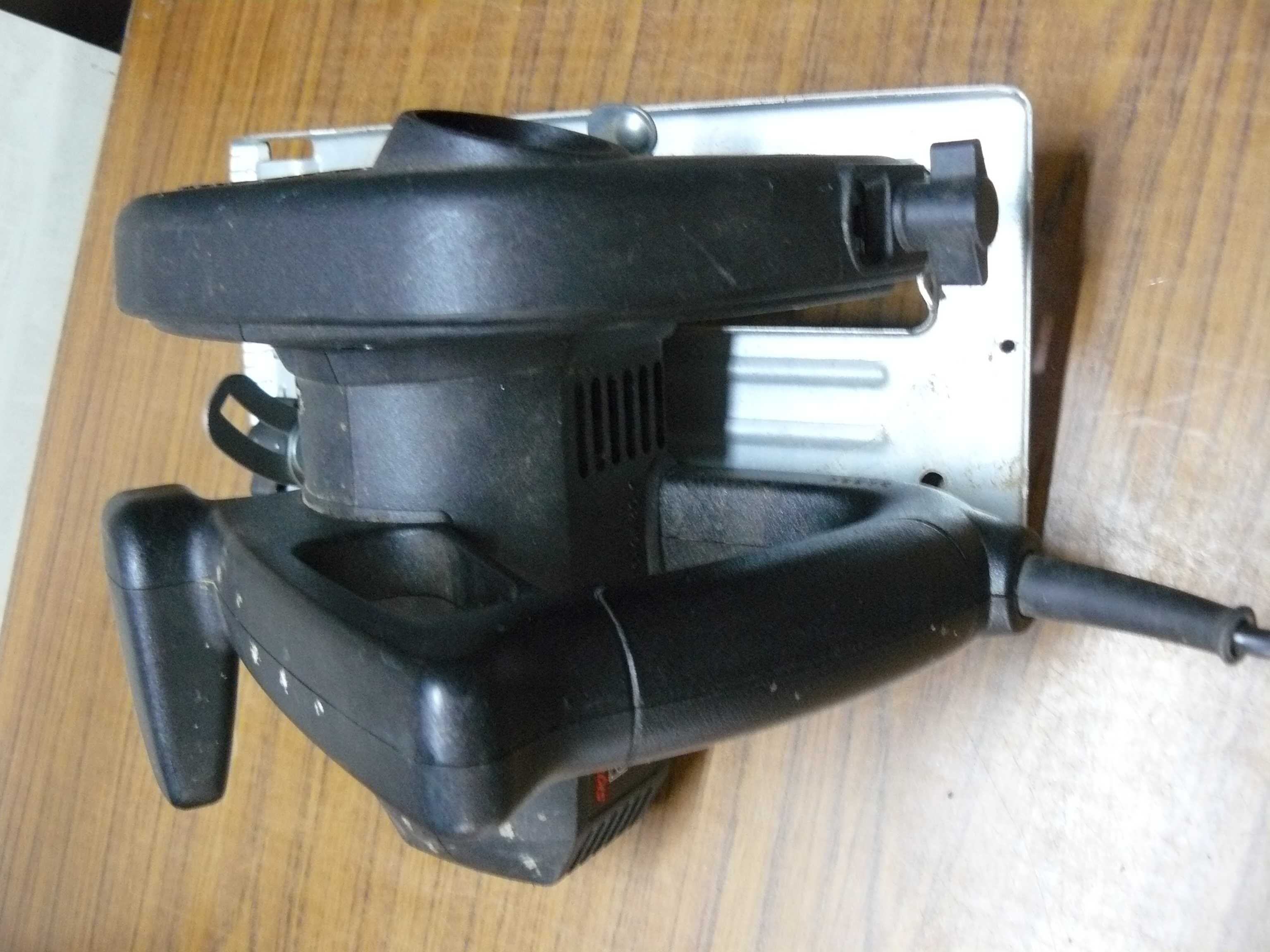 Piła Skil do cięcia drewna ręczna elektryczna