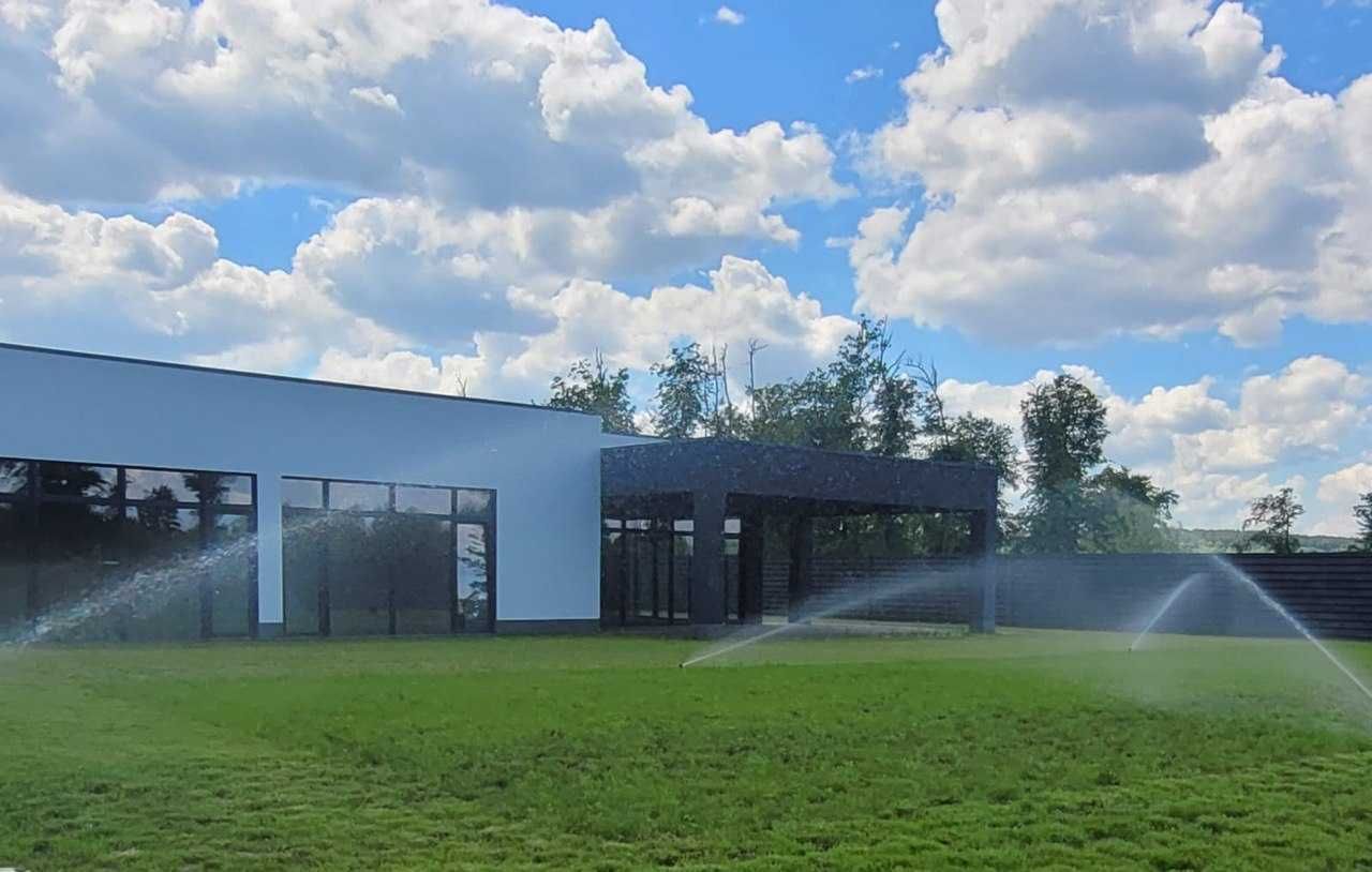 Власний вихід до води, закрите КМ Азімут (Azimut River Club)