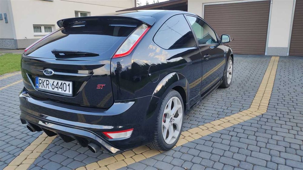 Ford Focus ST 2.5T LPG 260 KM