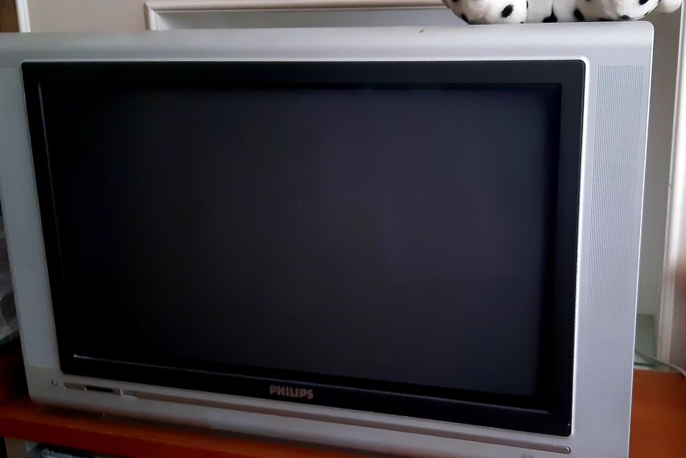 Телевізор Philips Match Line