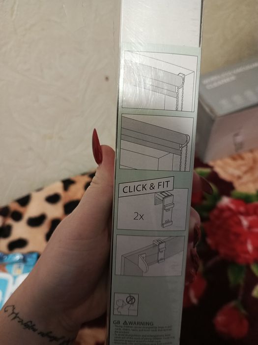 Ролет на вікно або двері балкону