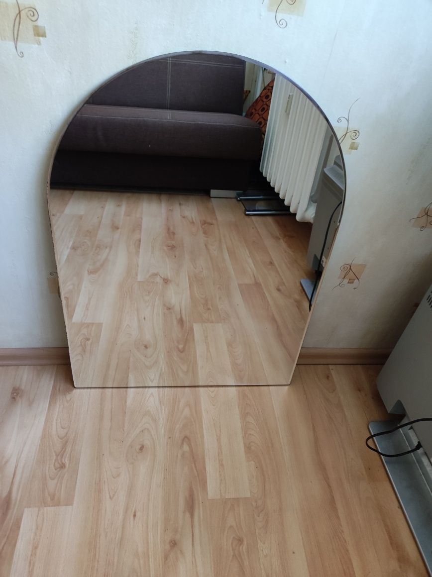 Lustro do łazienki lub na korytarz