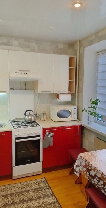 Здається 2 кім квартира біля Критого ринку