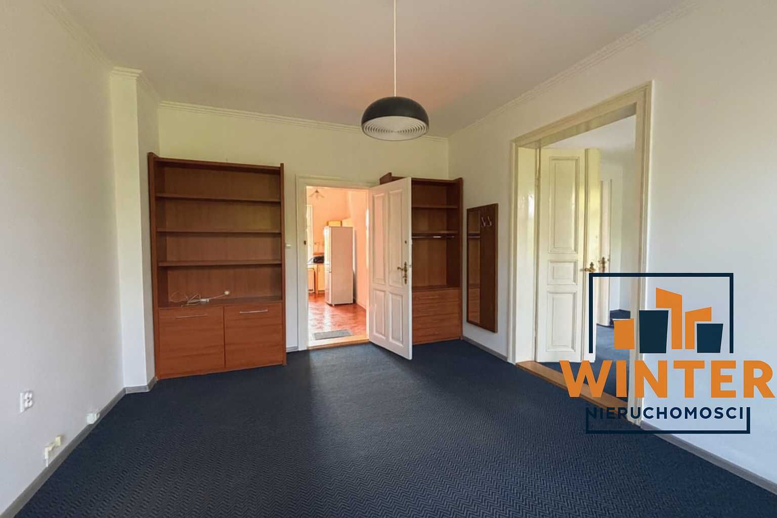 Lokal biurowy 81 m² kamienica w centrum Szamotuł – Plac Sienkiewicza 9