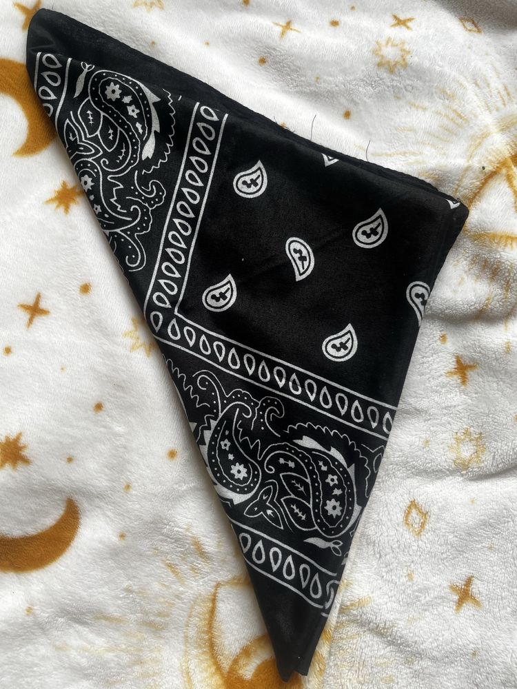 Kwadratowa bandana