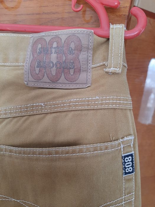 Джинси чоловічі гірчичного коліру.