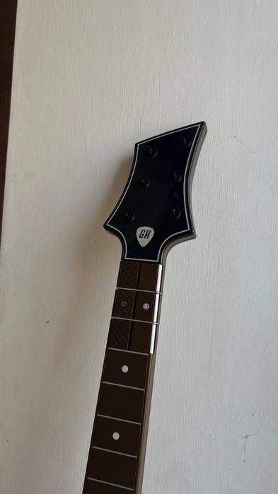 Guitar hero live ps 4 ps 5 (гітара + адаптер + гра)