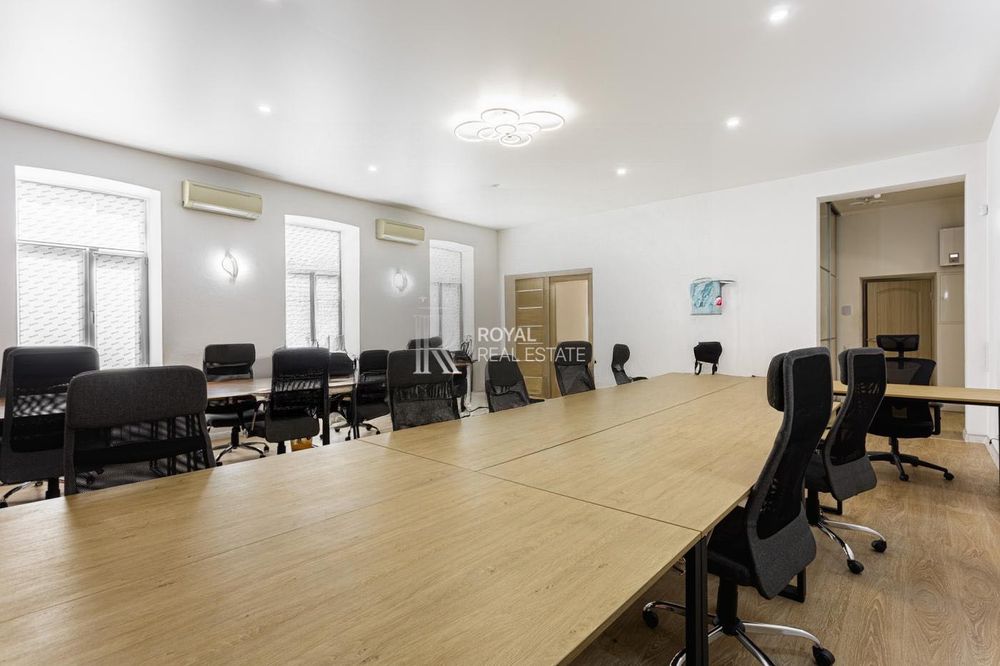 Оренда Офіс 141 м.кв вул. Шота Руставелі 40/10 Центр Метро Паркінг