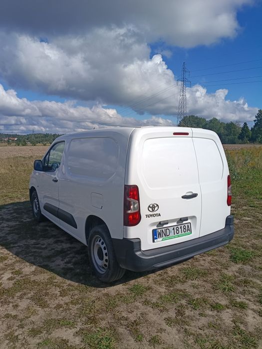 Toyota Proace City 1.5 D4D, 3 osoby, faktura 23%