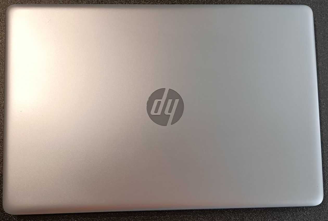 Laptop HP 15-da1007nw 15,6" Windows 11 SSD 500GB 8GB RAM Intel i5