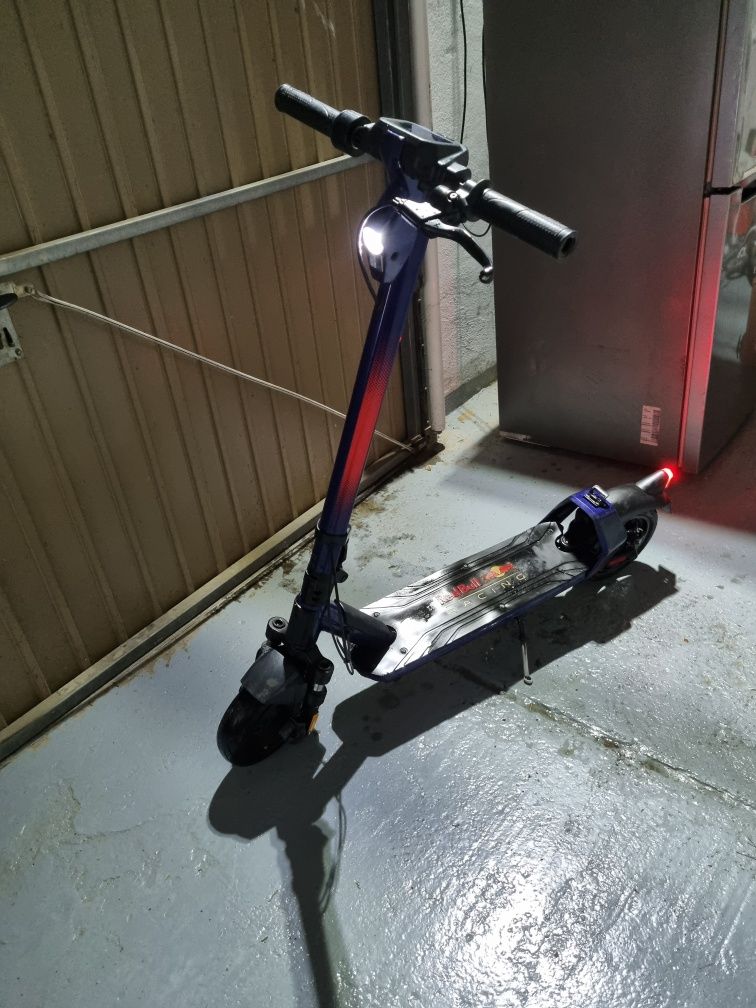 Sprzedam chulajnogę elektryczną red bul rancing 10 pro