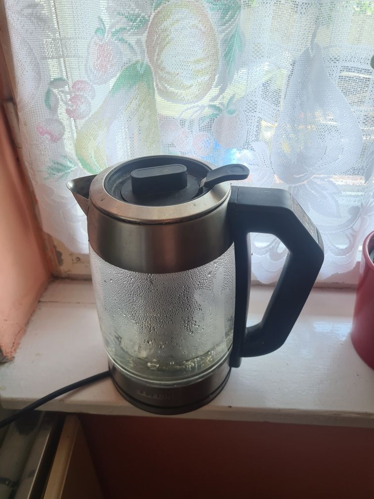 Sprzedam czajnik .