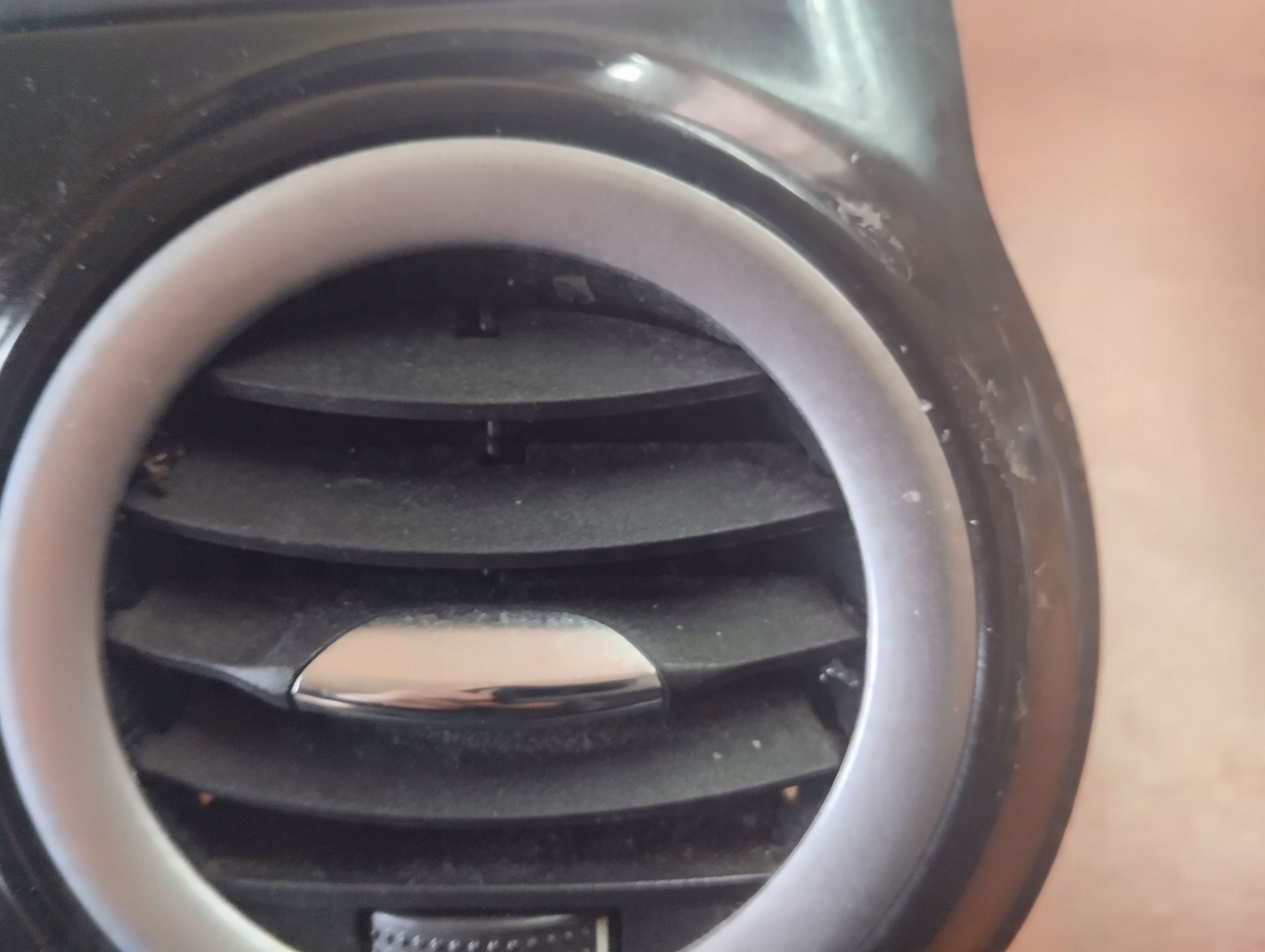 Panel środkowy Konsoli Kratki Nawiewu wyświetlacz Opel Corsa d