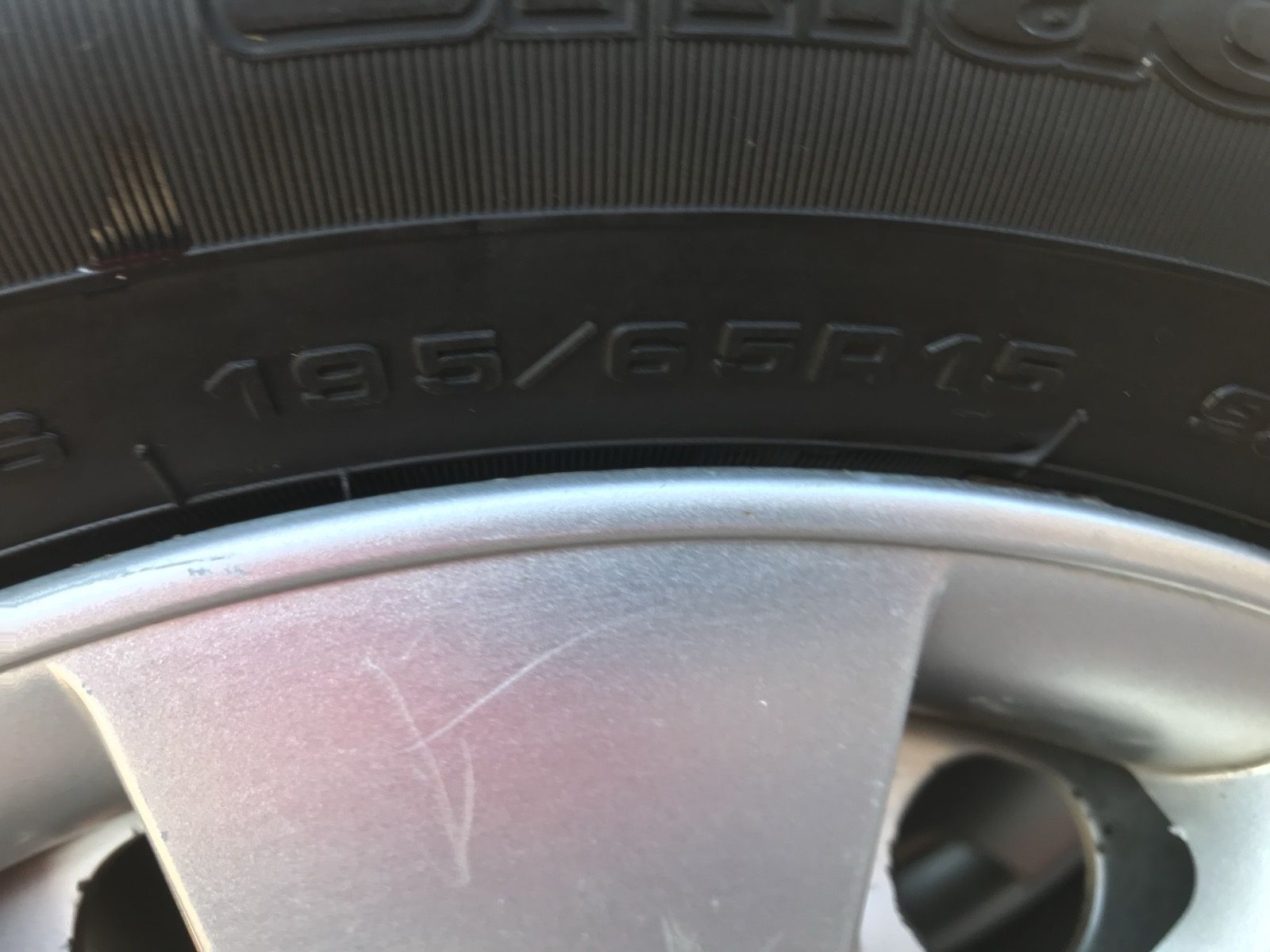 Диски сталеві  з гумою 195/65/15 Goodyear