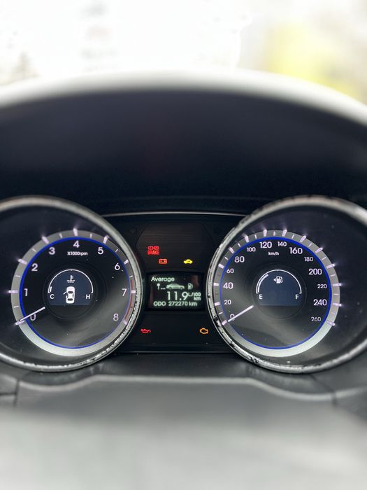 hyundai  sonata 2010 2.4 газ/бенз