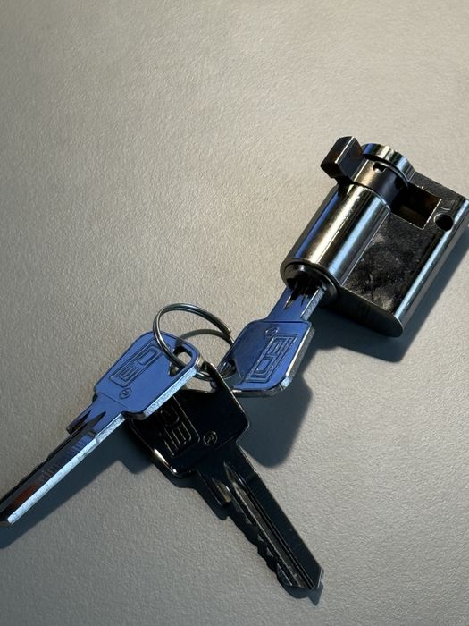 Wkładka 10/30 jednostronna, bębenkowa LOB, 3 klucze tylko Wrocław