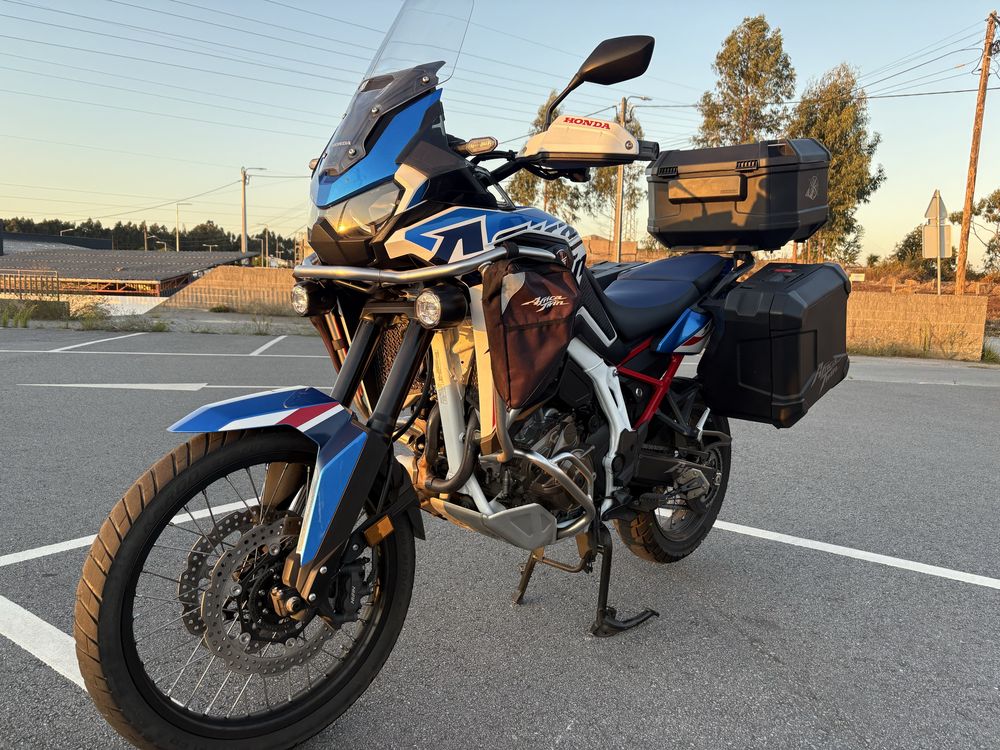 Honda Africa Twin 1100 Dct ( Full extras )