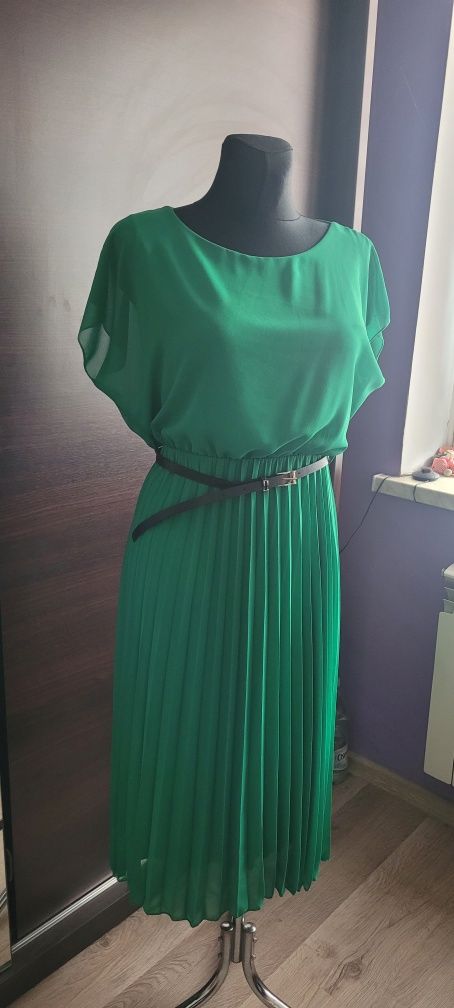 Nowa zielona sukienka r. 38