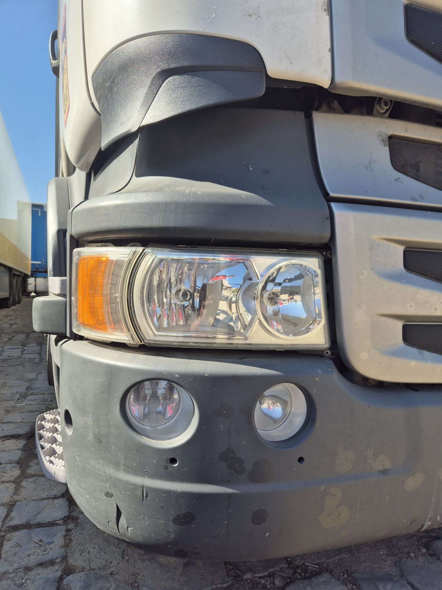 фари Scania euro 6
