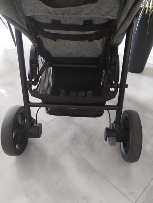 Wózek spacerowy Joie litetrax 4