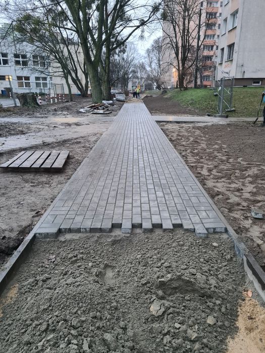 Układanie kostki brukowej kostka brukowa brukarstwo