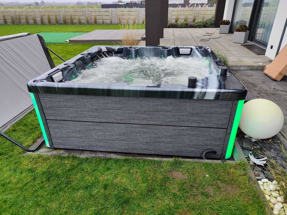 Całoroczna wanna spa , jacuzzi ogrodowe , balia , bania , Balboa - USA