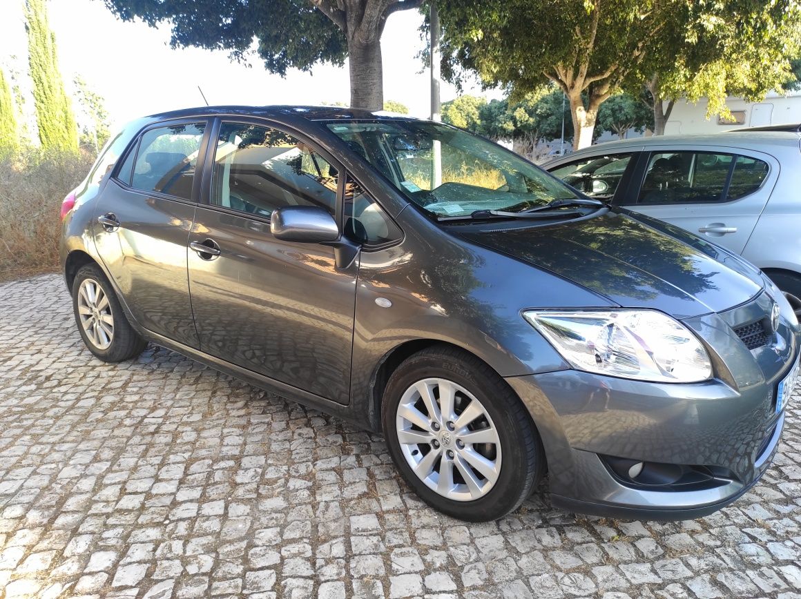 Toyota Auris 1.4D4D Só 112.000 KMS