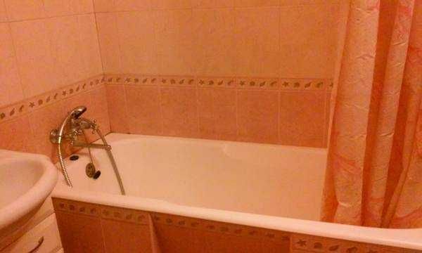 Здам комнату д1вчин1/парню мВасильк1вська Коломийський 9/с хоз/з 16.11