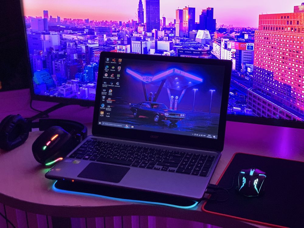 *Игровой ноутбук как новый  Acer +игровой комплект