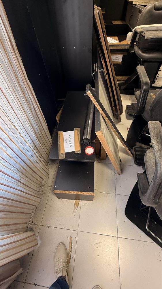 Vendo material de barbearia e estetica (Diversos)