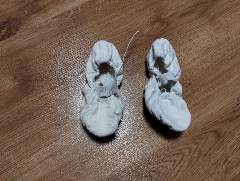 Baletki płucienne dwudzielne białe 13 cm