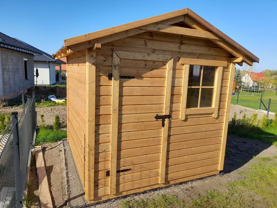 Domek gospodarczy, schowek,  altana z drewna.