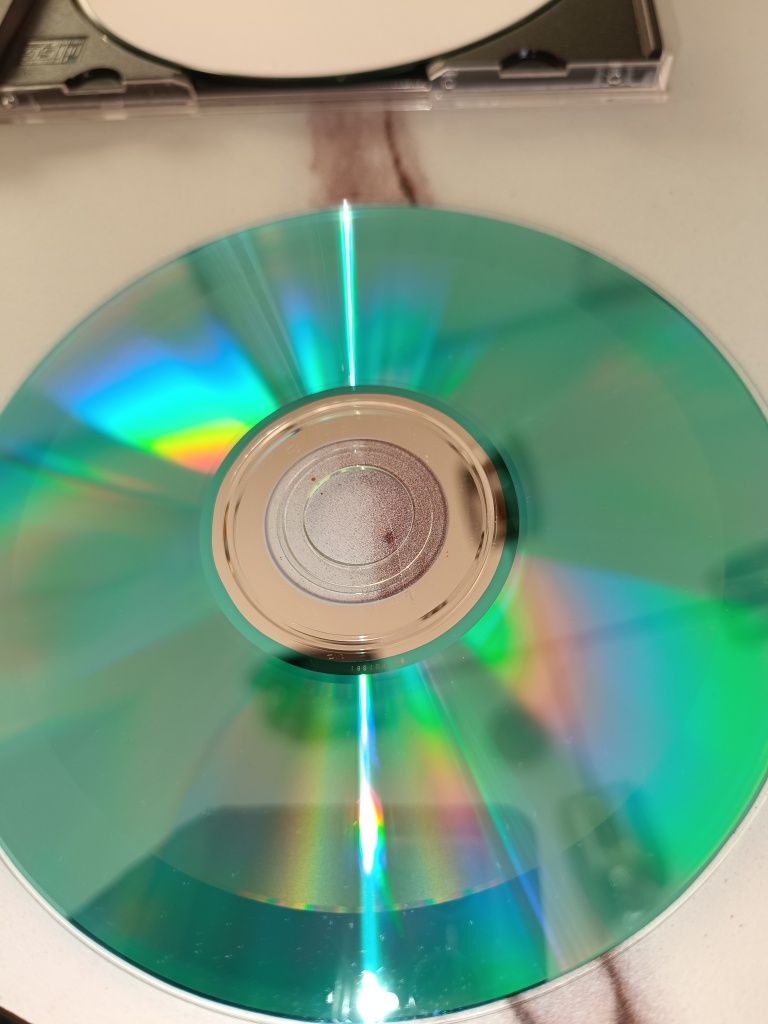 Płyty cd-r audio z muzyką metalową tłoczone przez Taiyo Yuden
