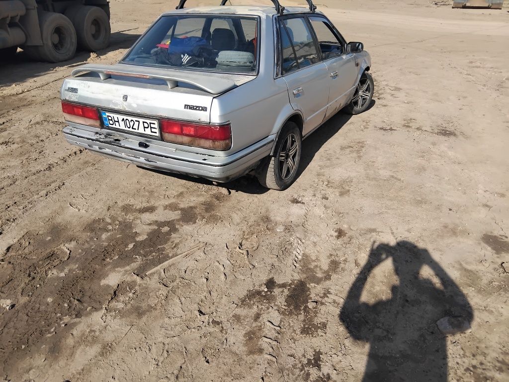 Продам мазду 323