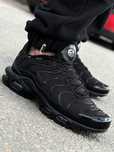 Оригінальні кросівки Nike Air Max Tn Plus Triple Black