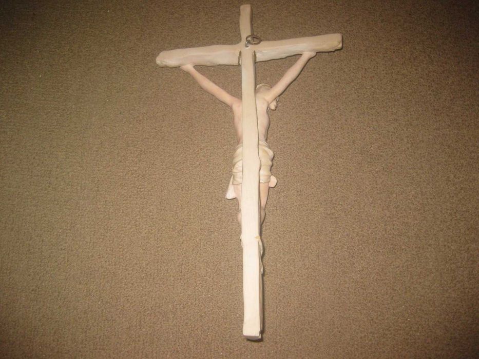 Lindíssima Cruz Religiosa em Marfinite/Impecável