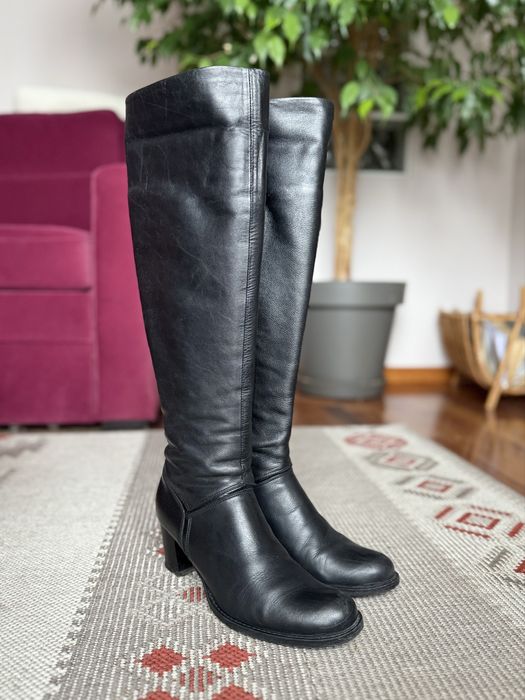 Sprzedam kozaki skórzane Eksbut – licowana skóra, klasyczny fason