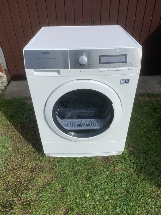 Suszarka kondensacyjna -pąpa ciepła AEG